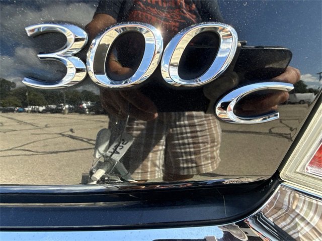 2014 Chrysler 300 photo 23