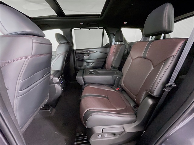 2025 Honda Pilot Black Edition photo 17