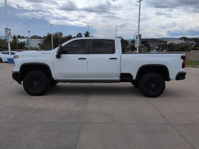 2024 Chevrolet Silverado 2500HD ZR2 photo 5