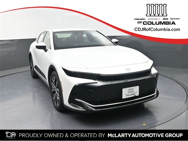 2024 Toyota Crown XLE's photo