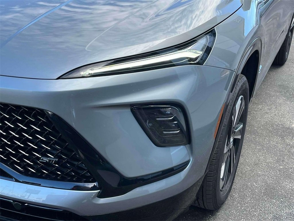 2025 Buick Enclave Sport Touring photo 9