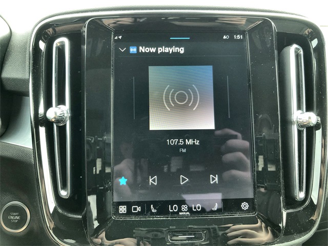 2024 Volvo XC40 Core photo 8