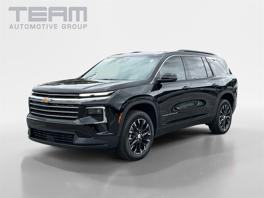 2026 Chevrolet Traverse photo 3