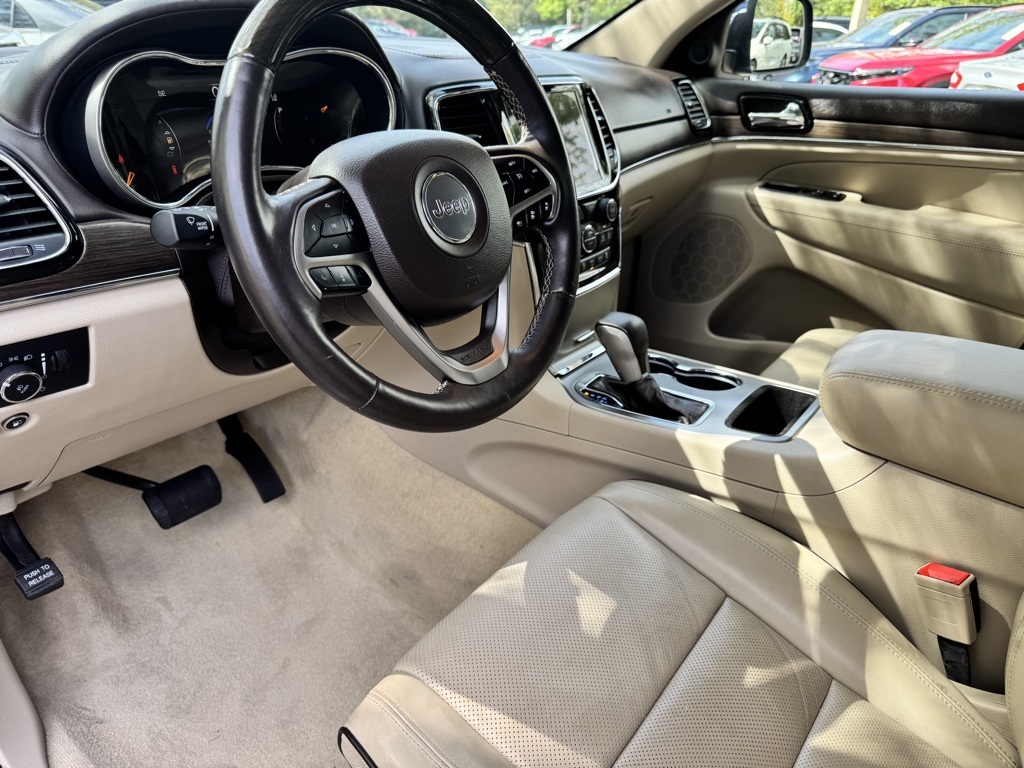 2021 Jeep Grand Cherokee Overland photo 18
