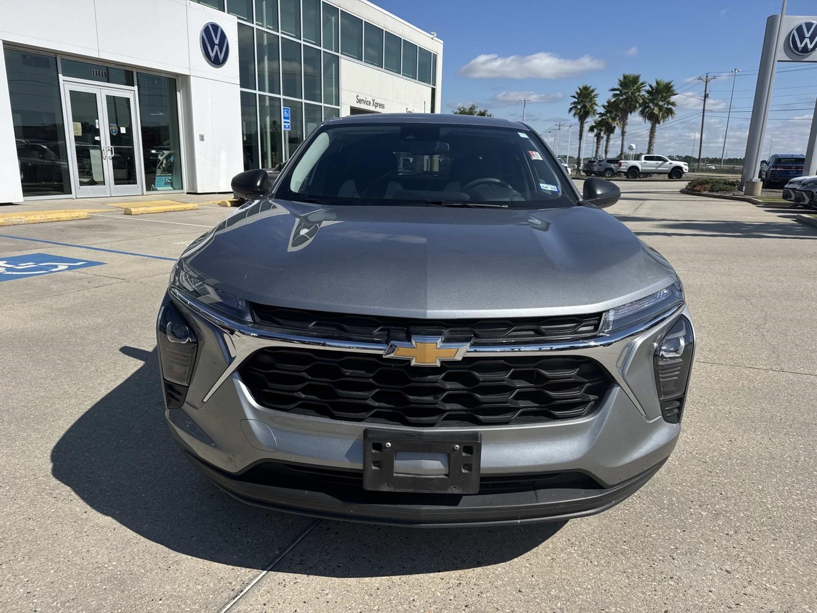 2024 Chevrolet Trax LS photo 2