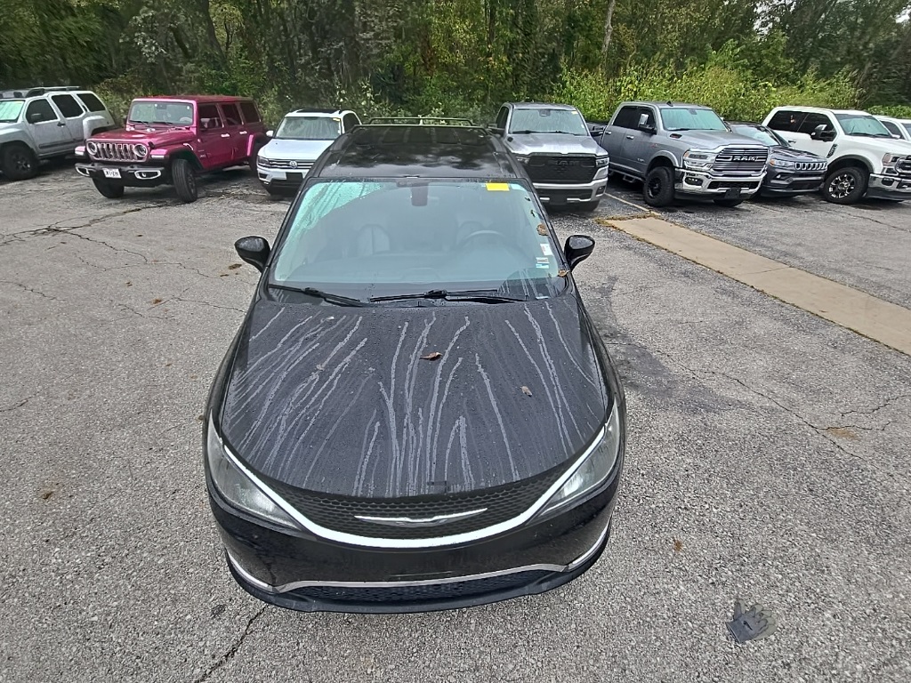 2017 Chrysler Pacifica Touring L photo 13