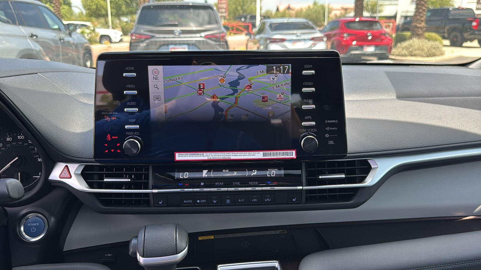 2024 Toyota Sienna XLE photo 17