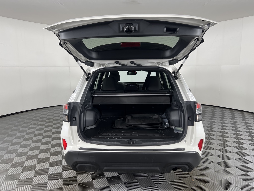 2025 Subaru Forester Premium Base photo 2