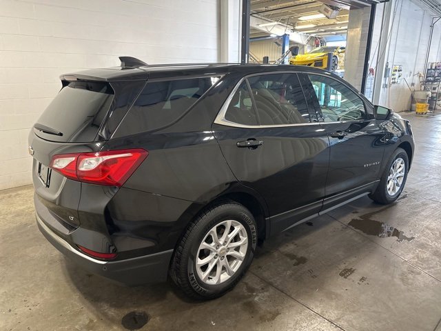 2019 Chevrolet Equinox LT photo 3