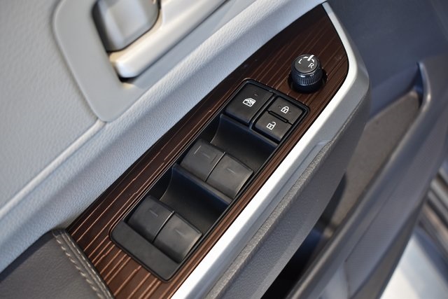 2024 Toyota Sienna LE photo 15