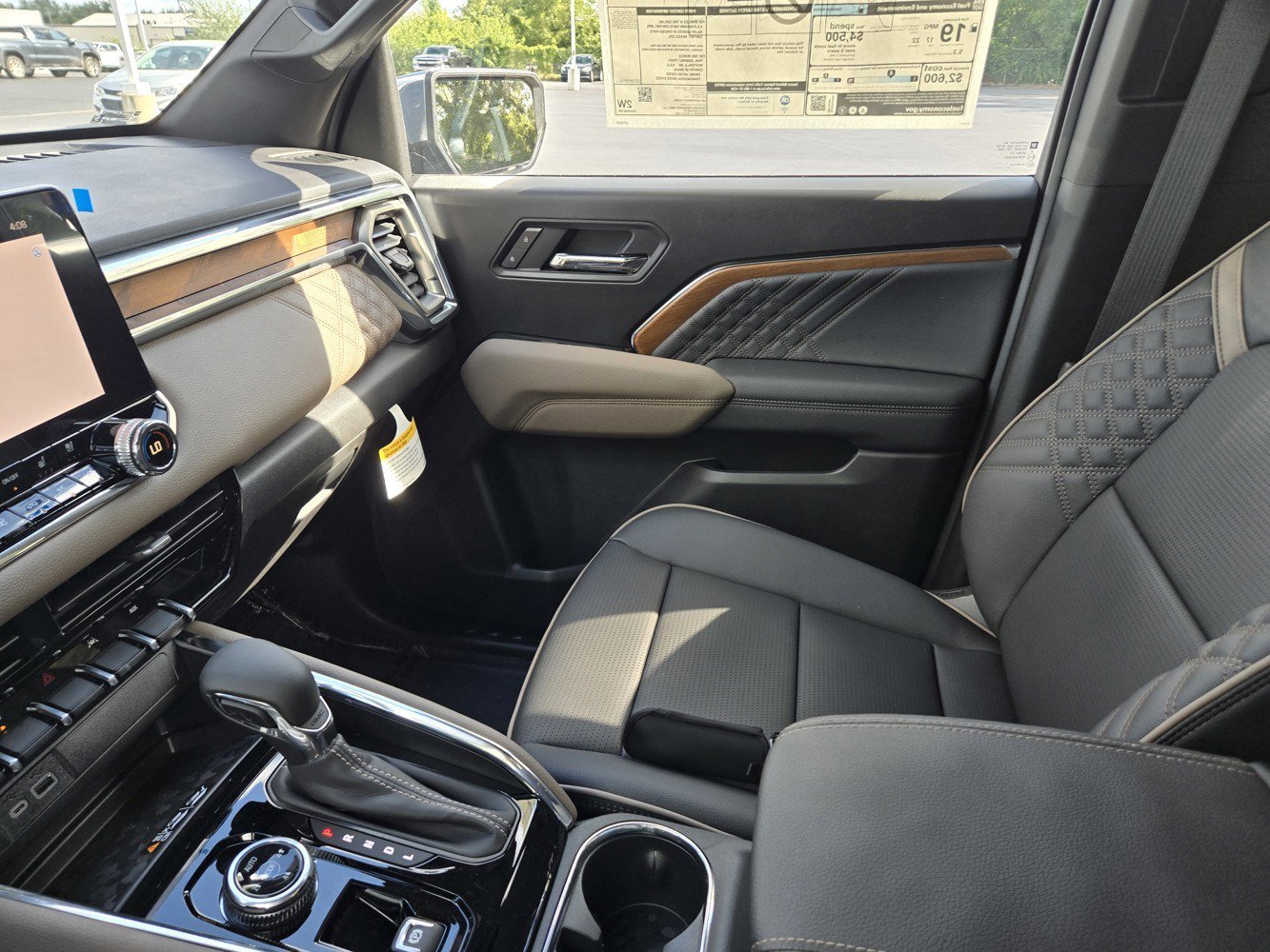 2026 Gmc Canyon Denali photo 8
