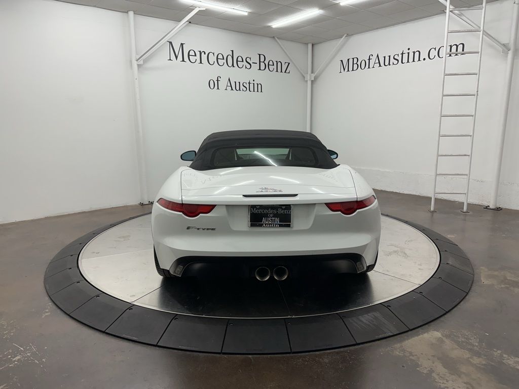 2017 Jaguar F-TYPE Premium photo 6