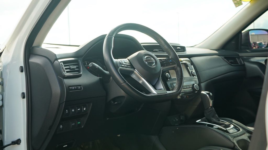 2018 Nissan Rogue SL photo 10