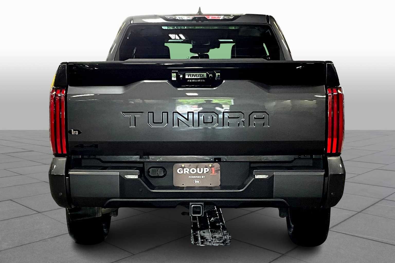 2025 Toyota Tundra Platinum CrewMax photo 3