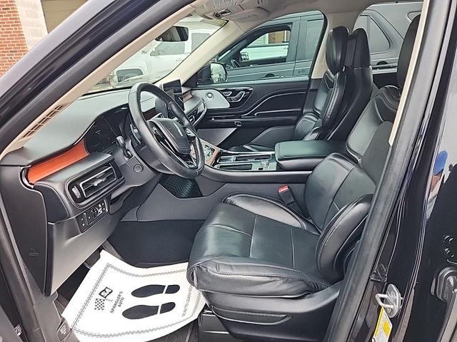 2020 Lincoln Aviator Grand Touring photo 2