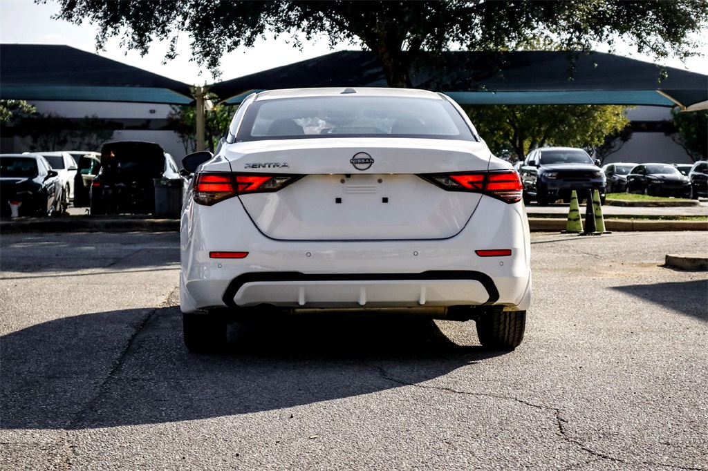 2025 Nissan Sentra SV photo 5