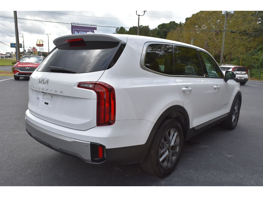 2024 Kia Telluride LX photo 4