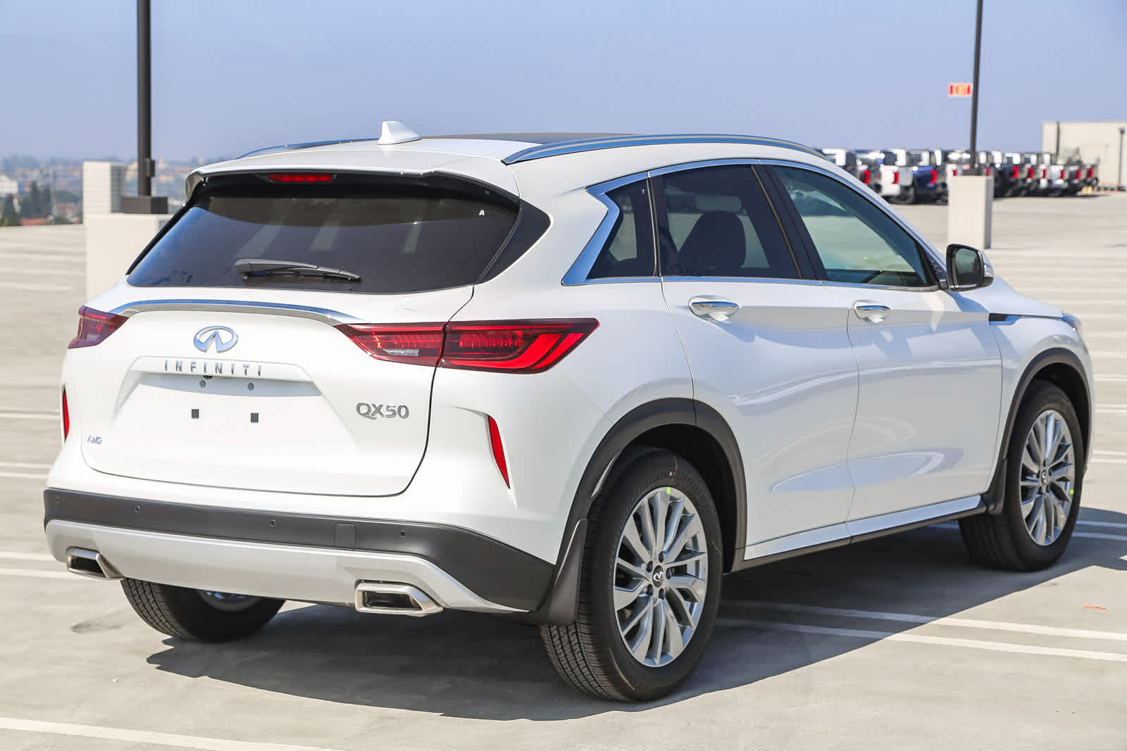 2025 Infiniti QX50 Luxe AWD photo 6