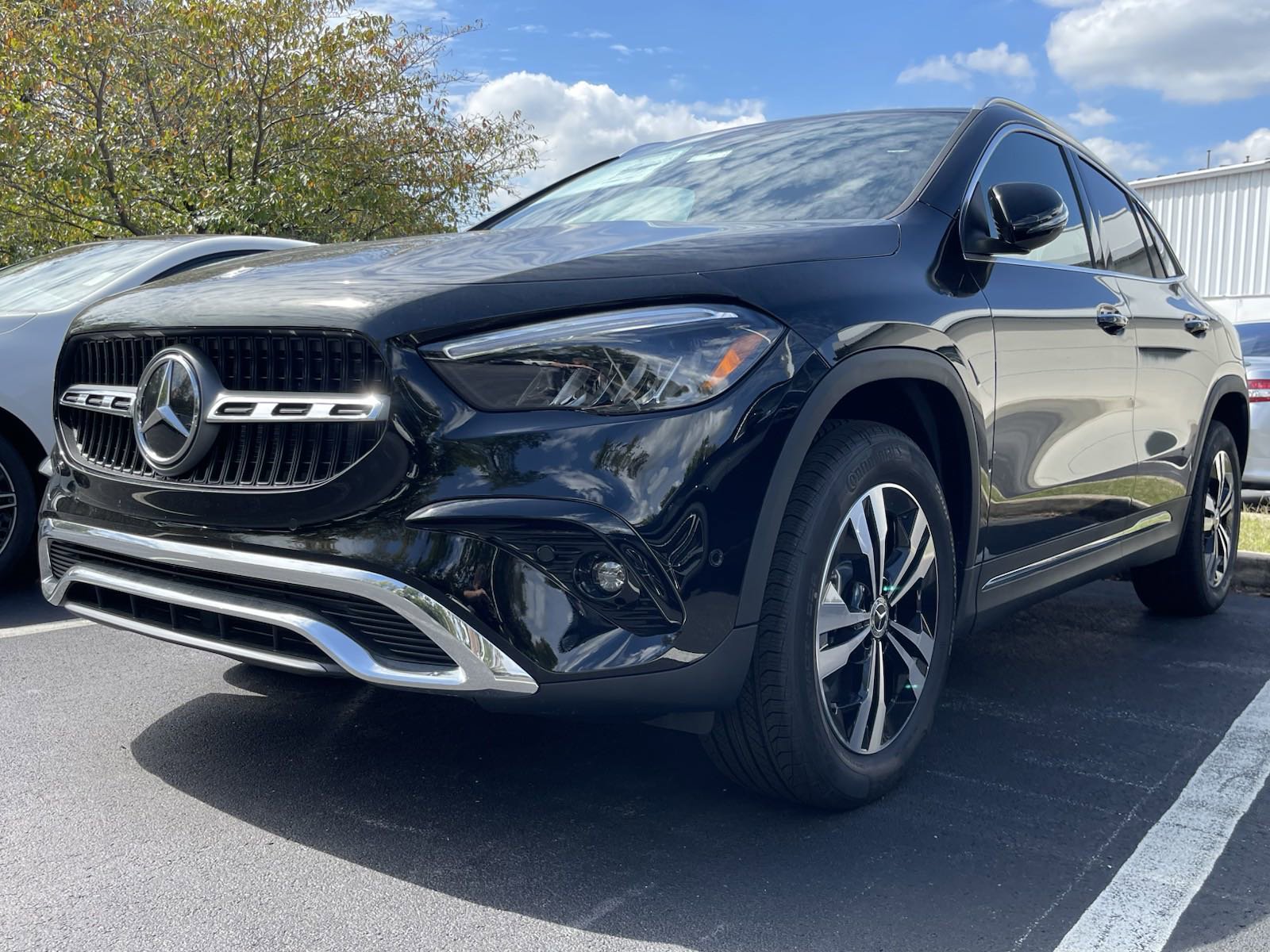 2025 Mercedes Benz GLA 250 4MATIC photo 3