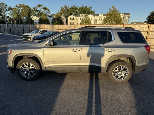 2023 Gmc Acadia SLT photo 2