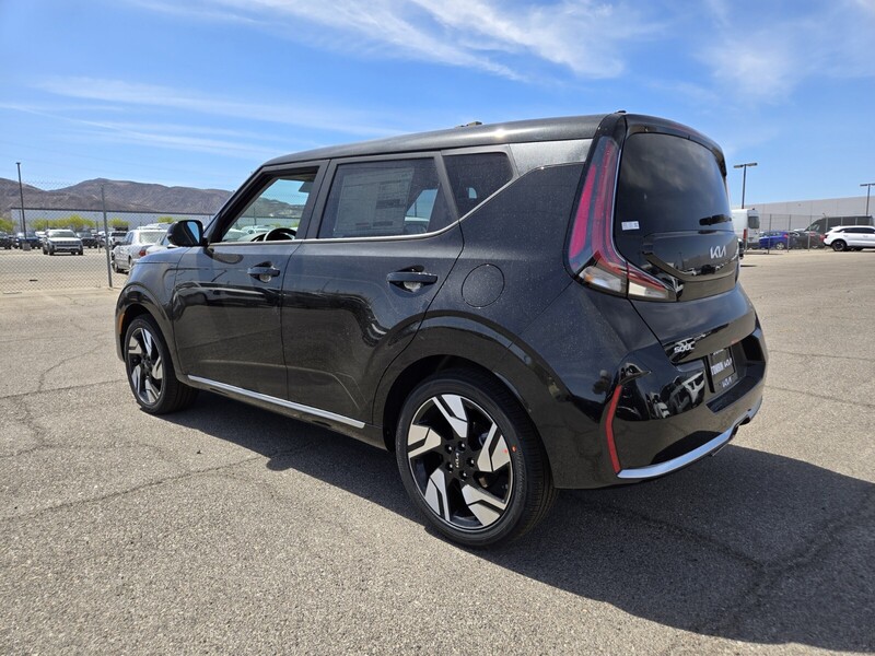 2025 Kia Soul GT-Line photo 4
