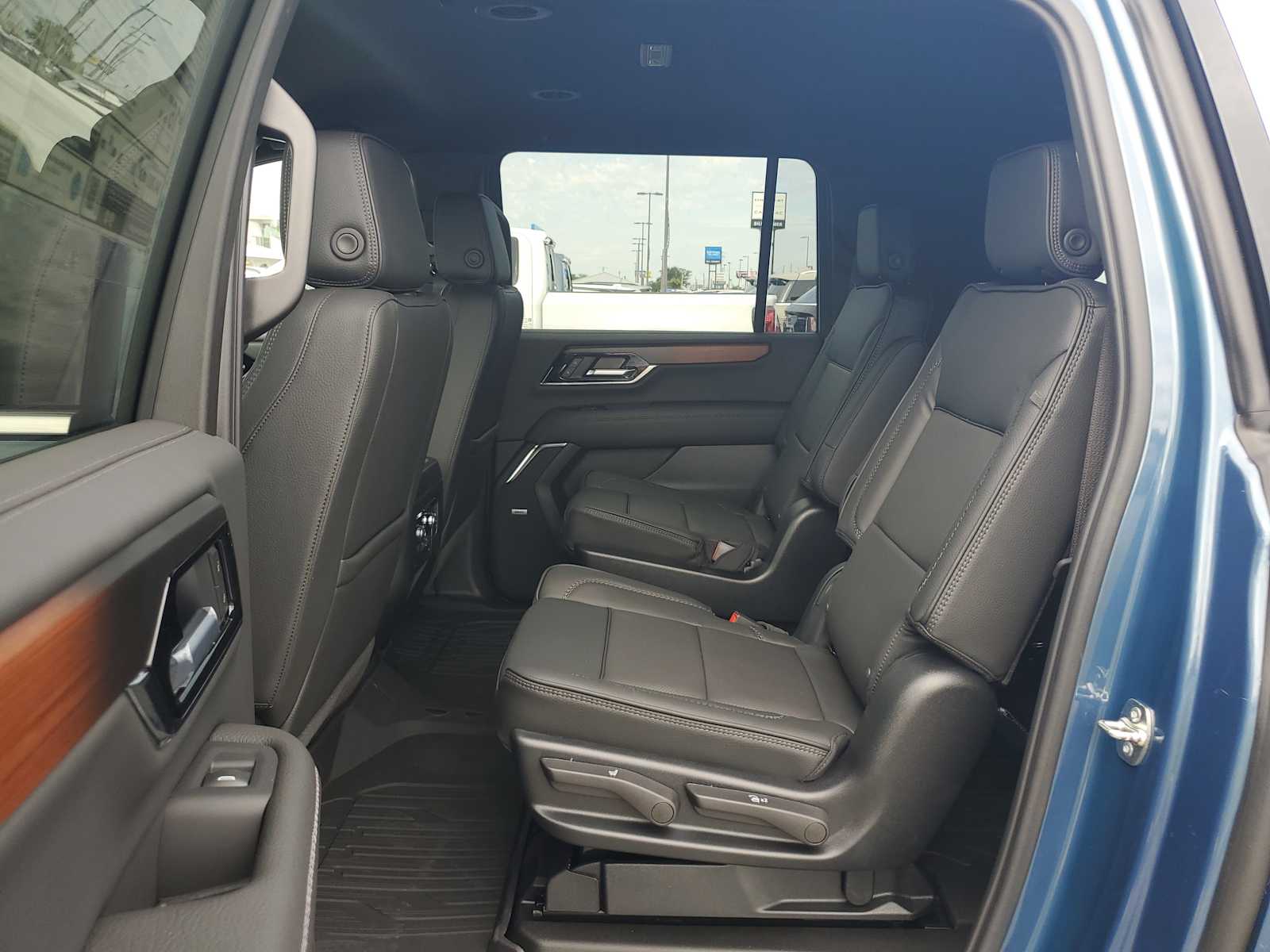 2025 Gmc Yukon XL Denali photo 14