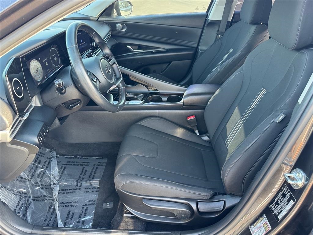 2021 Hyundai Elantra SEL Convenience photo 5