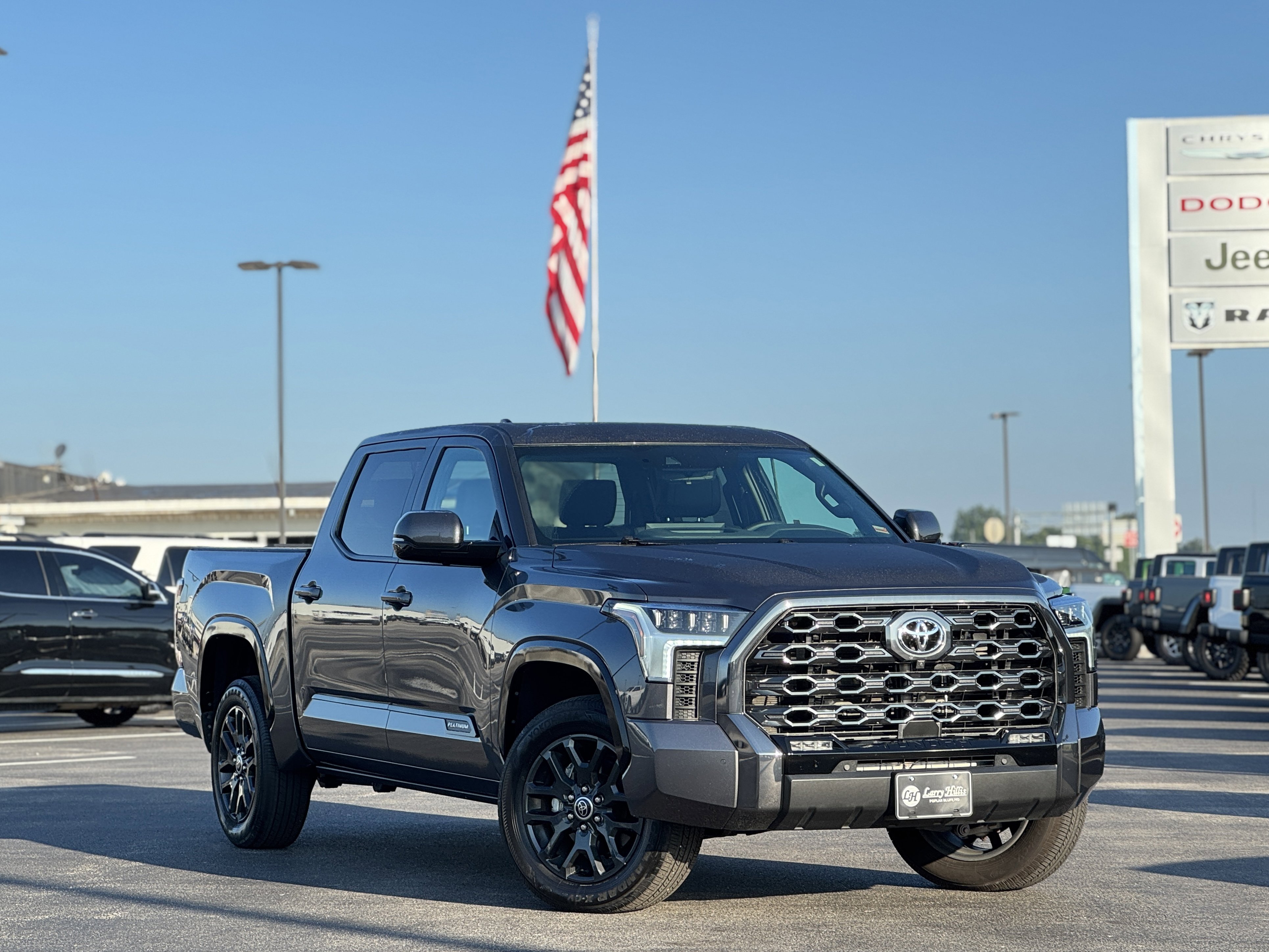 2023 Toyota Tundra Platinum's photo