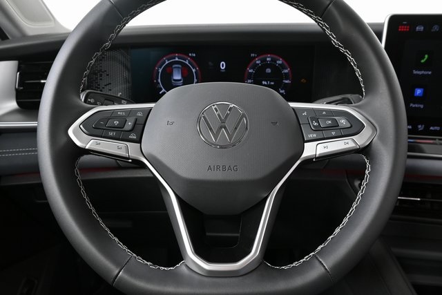 2025 Volkswagen Tiguan SE photo 4