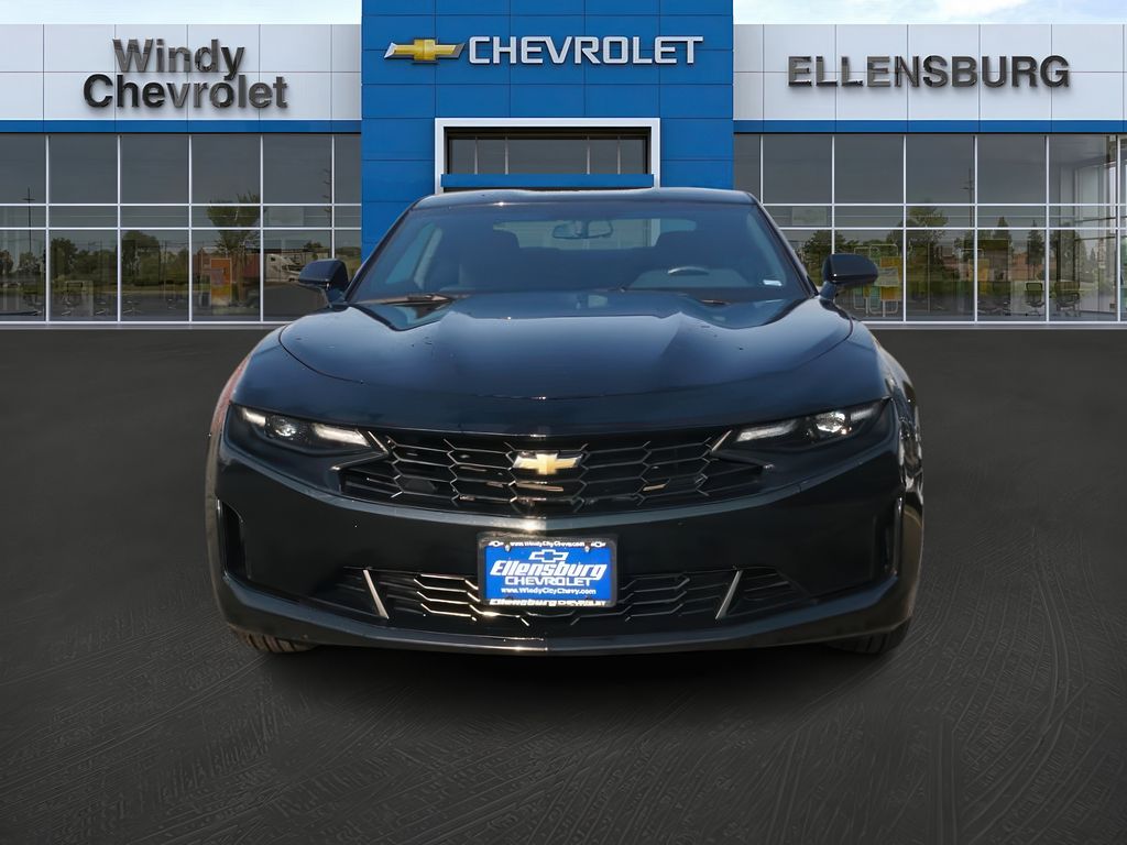 2023 Chevrolet Camaro 1LT photo 2
