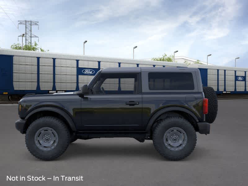 2025 Ford Bronco Base photo 3