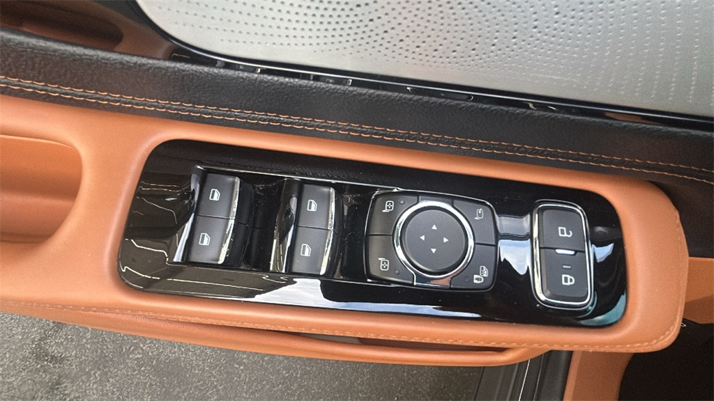 2023 Lincoln Aviator Black Label photo 16