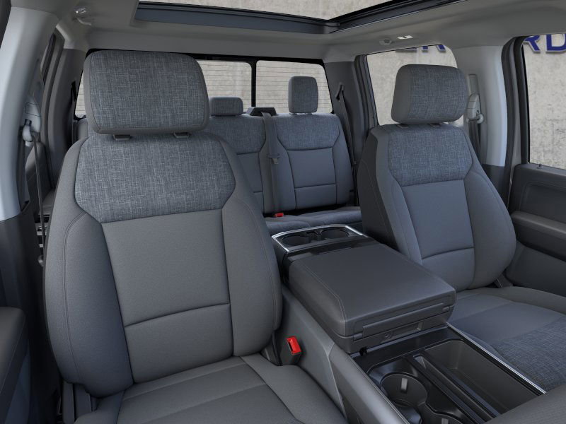 2024 Ford F-150 XLT photo 2