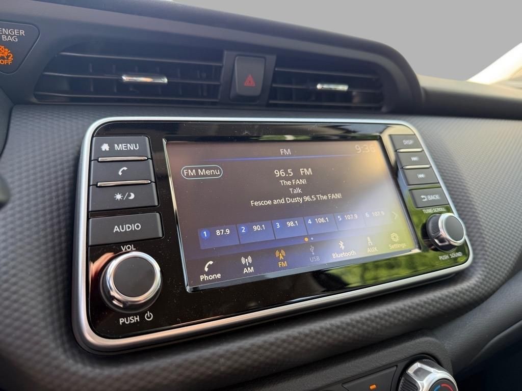 2025 Nissan Kicks Play S photo 5