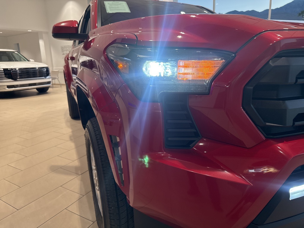 2024 Toyota Tacoma SR5 photo 11