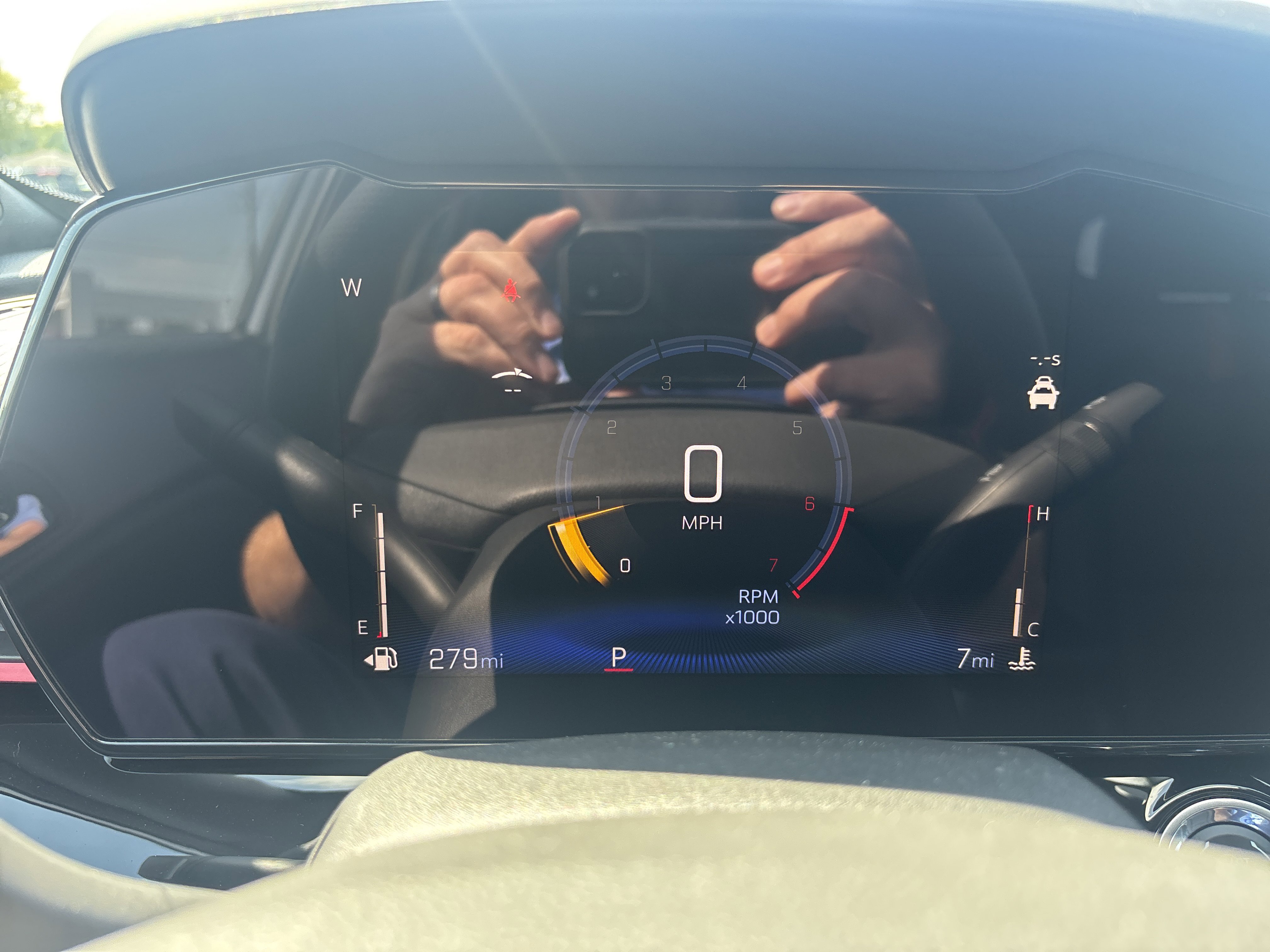 2025 Chevrolet Trax photo 2