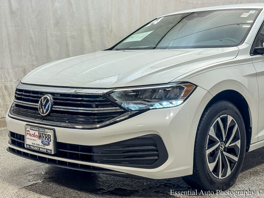 2024 VOLKSWAGEN JETTA - Image 4