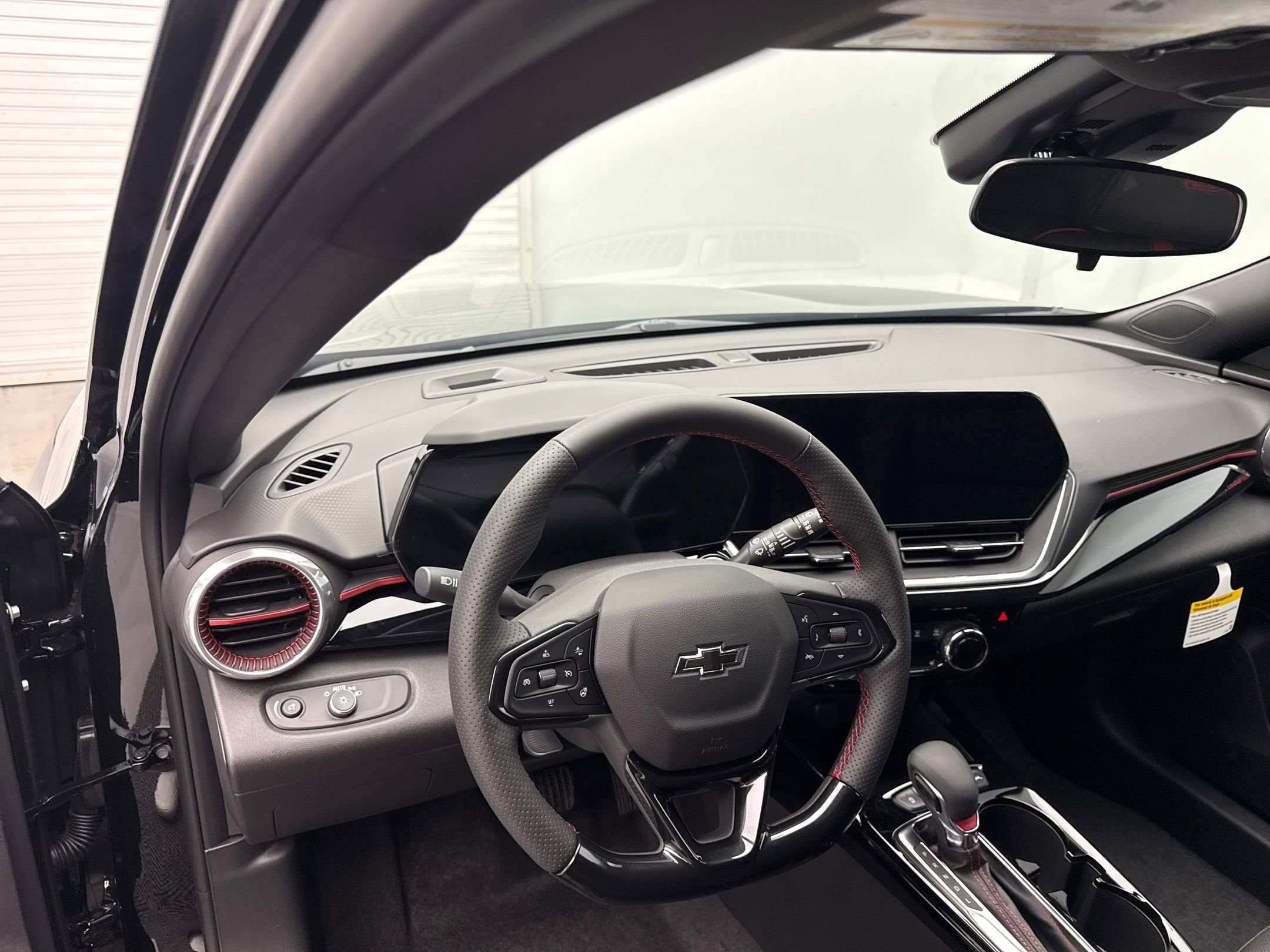 2025 Chevrolet Trax photo 4
