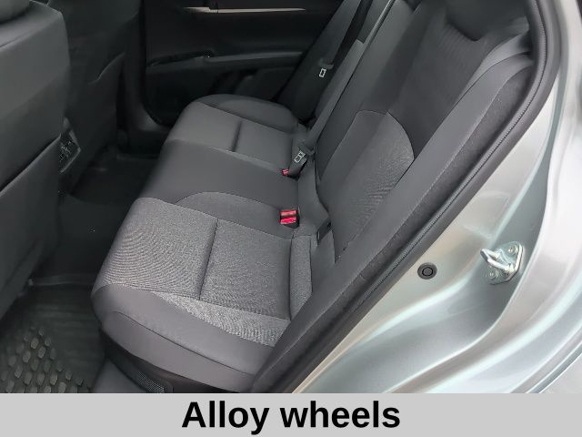 2025 Toyota Camry LE photo 11