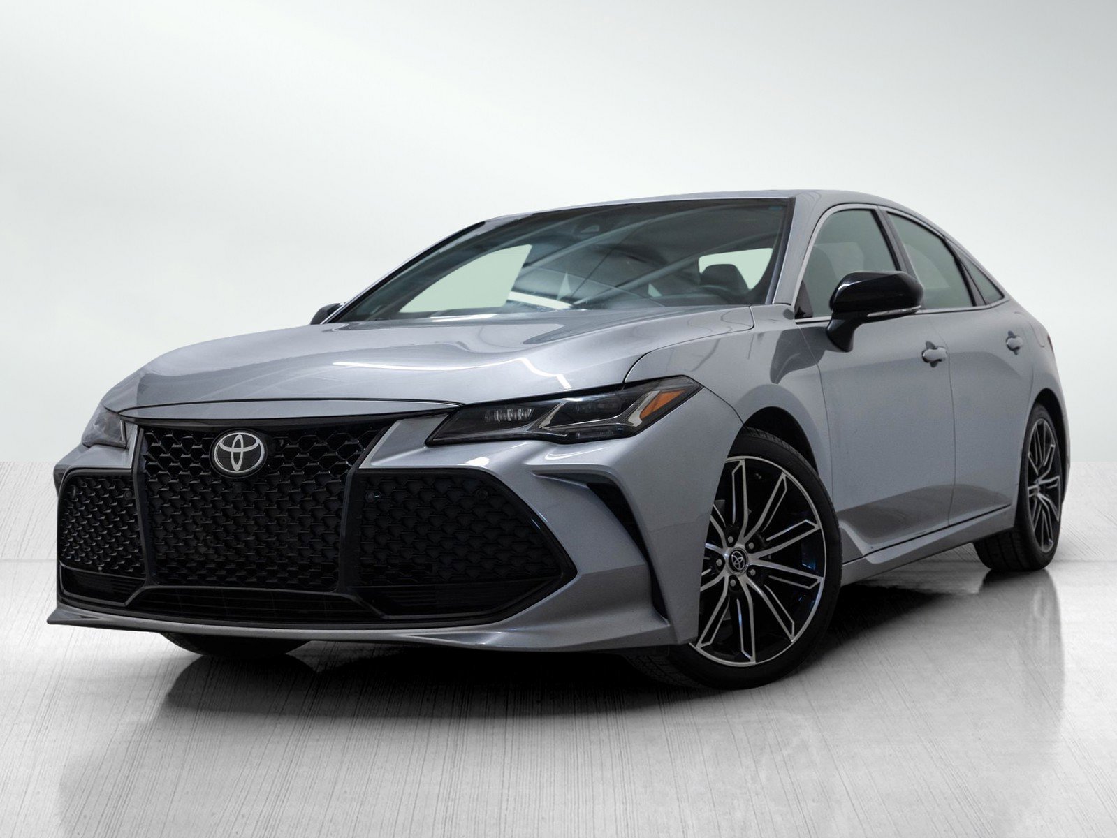 2019 Toyota Avalon Touring's photo