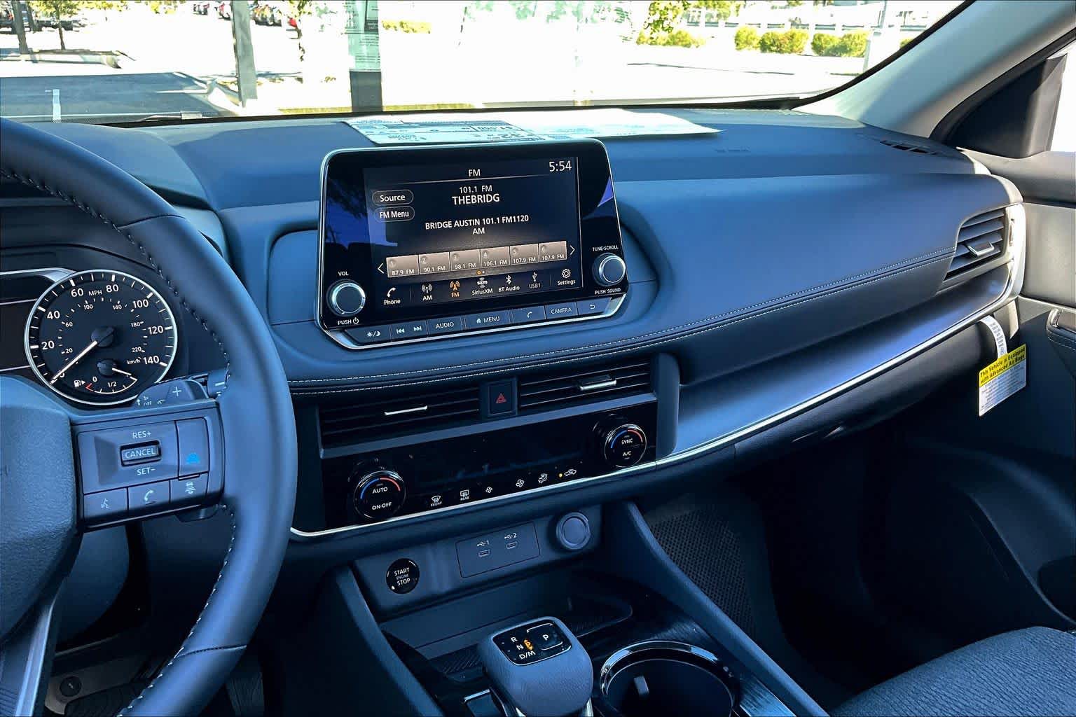 2026 Nissan Rogue SV photo 3