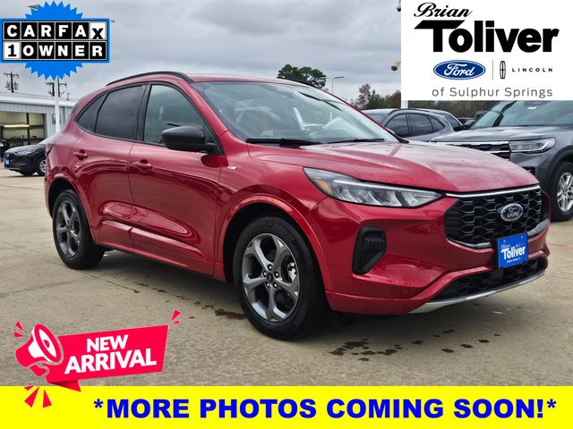 2023 Ford Escape ST-Line's photo