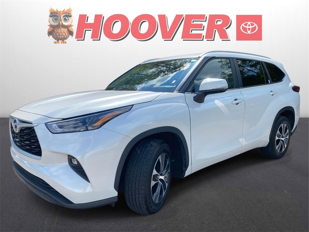 2023 Toyota Highlander Hybrid XLE photo 2