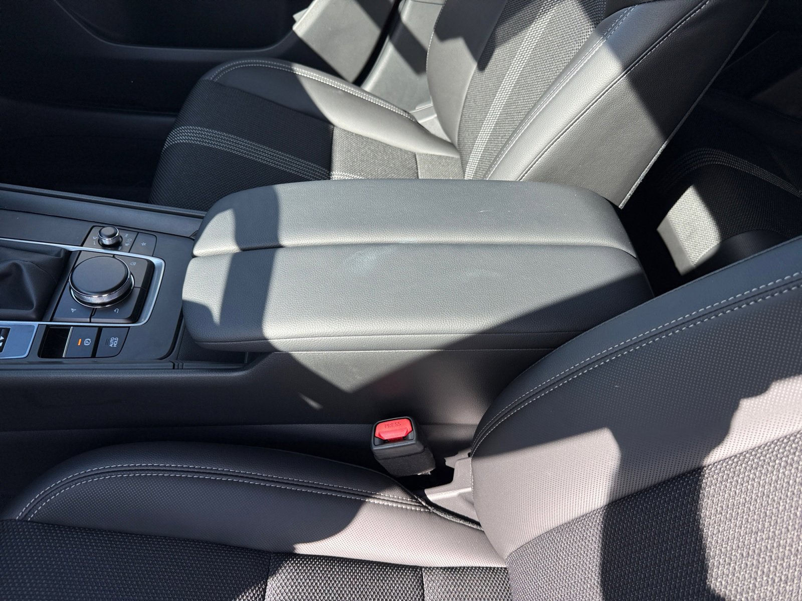 2025 Mazda CX-50 Select photo 14
