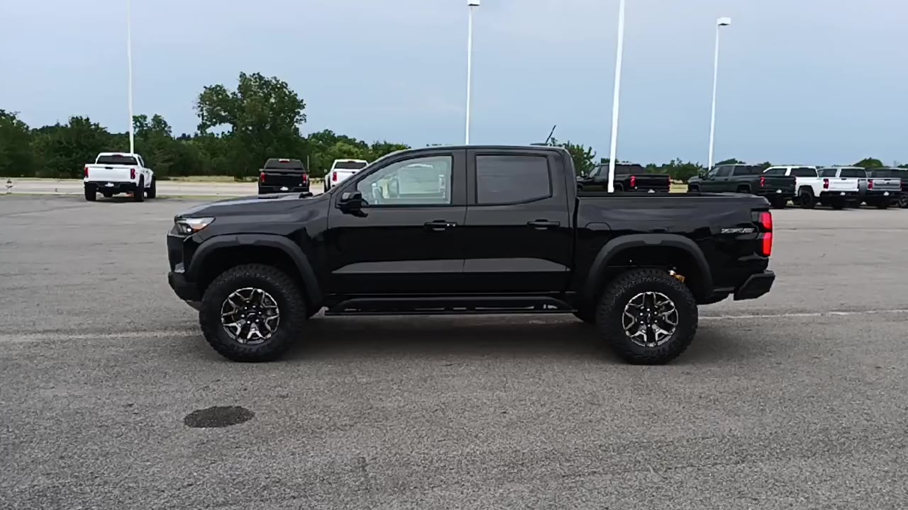 2026 Chevrolet Colorado ZR2 photo 2