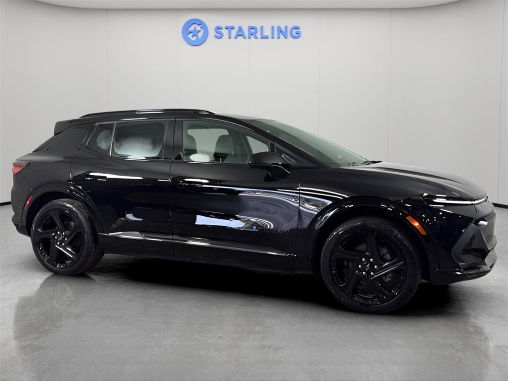 2024 Chevrolet Equinox EV 3RS photo 11