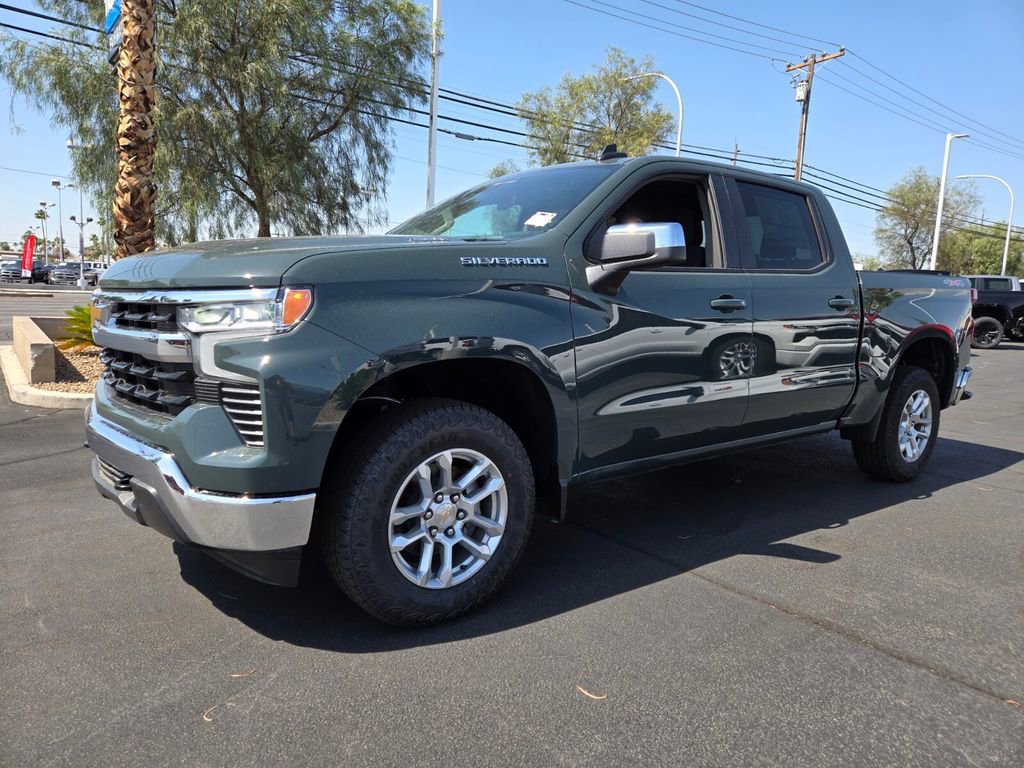 2025 Chevrolet Silverado 1500 LT photo 2