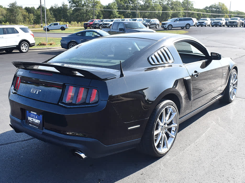 2012 Ford Mustang GT Premium photo 13