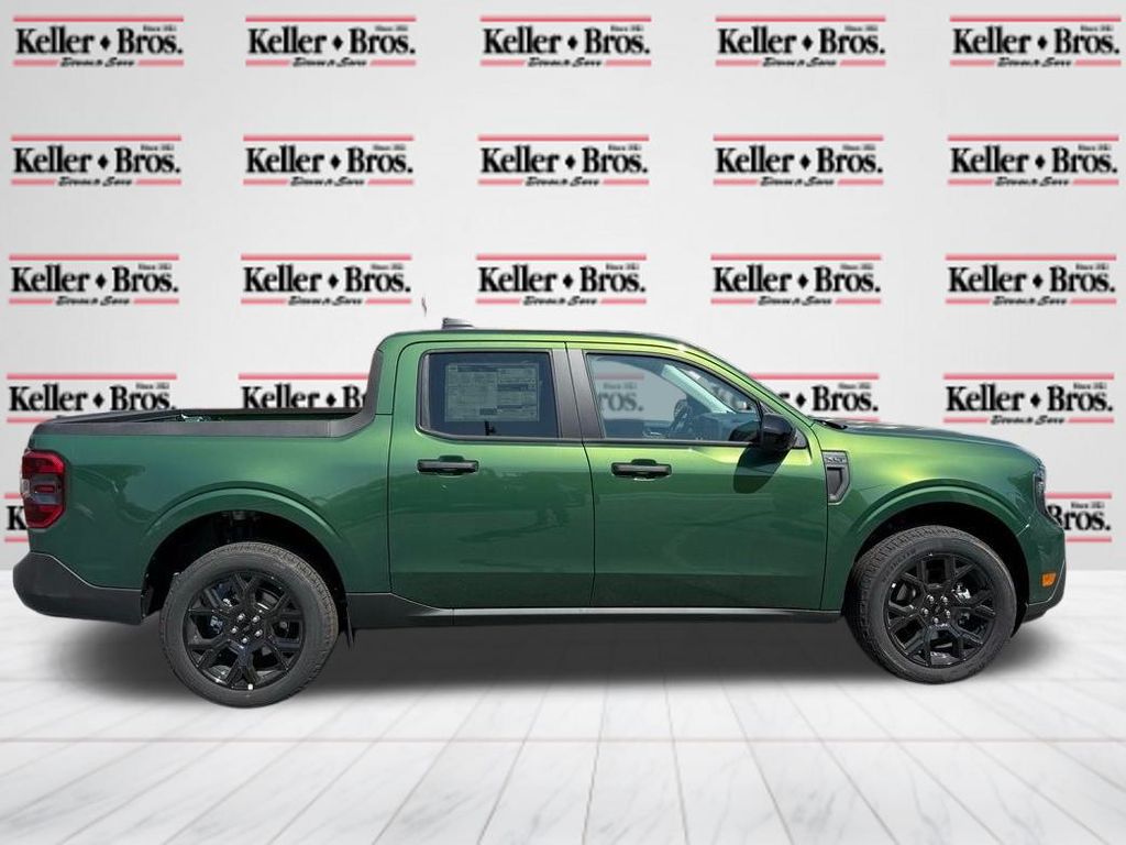2025 Ford Maverick XLT photo 2