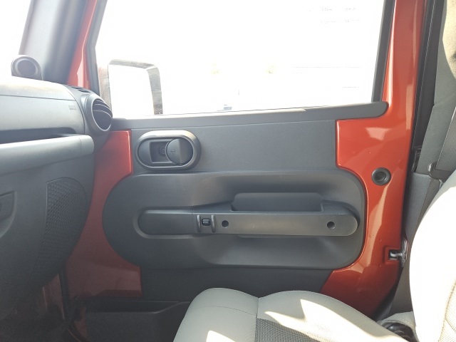 2009 Jeep Wrangler X photo 26